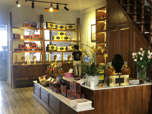 Tưng bừng đón chào khai trương showroom Đông trùng hạ thảo Lâm Đồng 