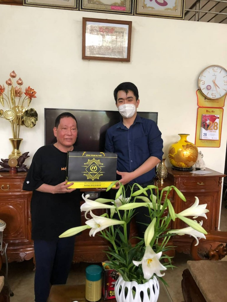 Đông trùng hạ thảo Mailadns tặng quà chú Phát - tại Yên Bái