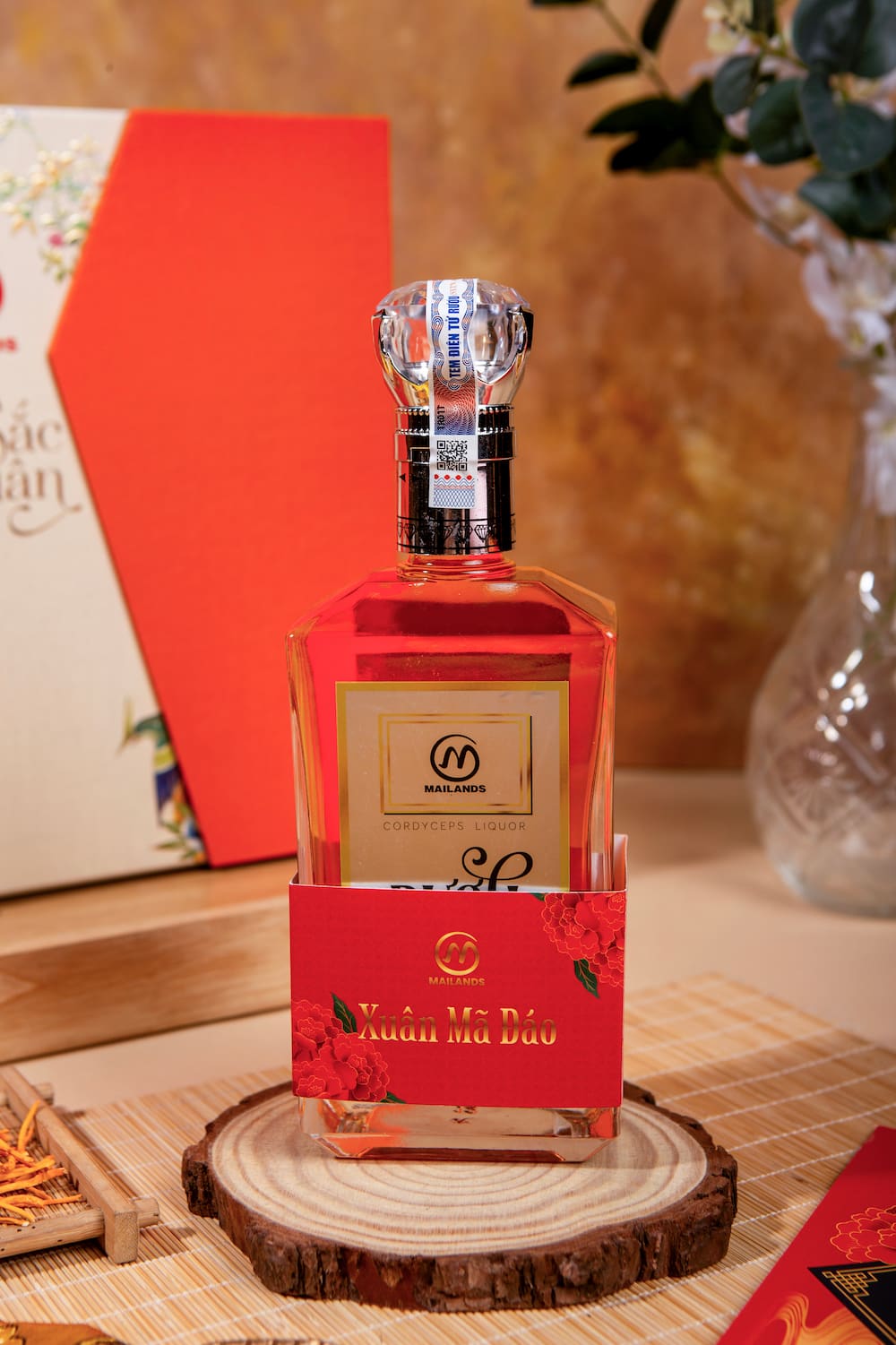 Chai rượu đông trùng hạ thảo táo đỏ 500ml